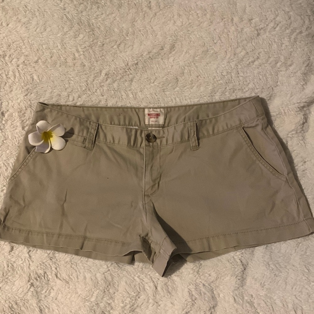 💎5/$20 NWOT MOSSIMO KHAKI SHORTS